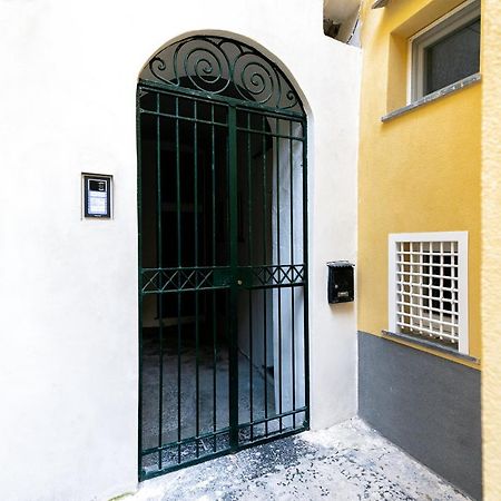 La Finestra Sul Corso Villa Amalfi Luaran gambar