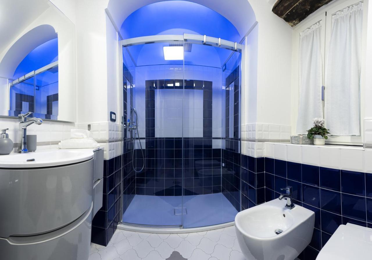 La Finestra Sul Corso Villa Amalfi Luaran gambar